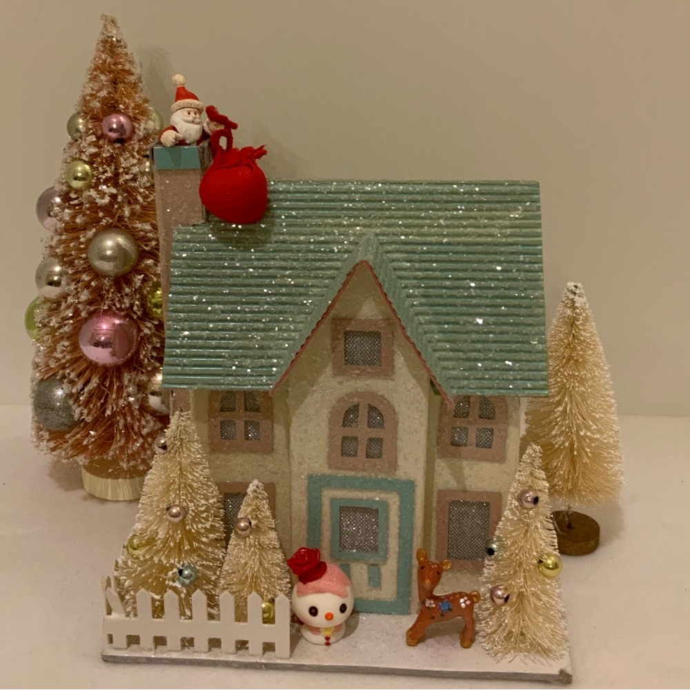 !Vintage Holiday House/ Decorated Christmas Tree